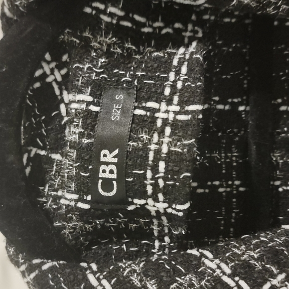 Blazer - Picture 3 of 3